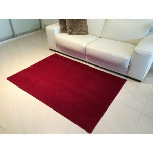 Kusový vínově červený koberec Eton (Varianta: 60 x 60 cm)