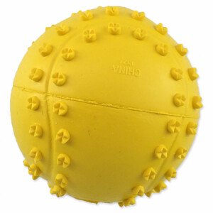 Míček DOG FANTASY tenis s bodlinami pískací mix barev 6cm - Zákaznícke dni 28.3. – 30.4.2024